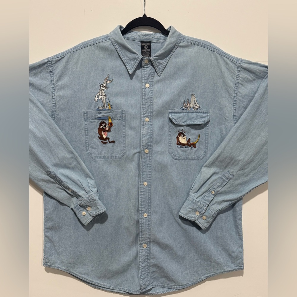 VINTAGE LOONEY TUNES BUGS AND TAZ EMBROIDERED CHAMBRAY BUTTON UP SHIRT XL